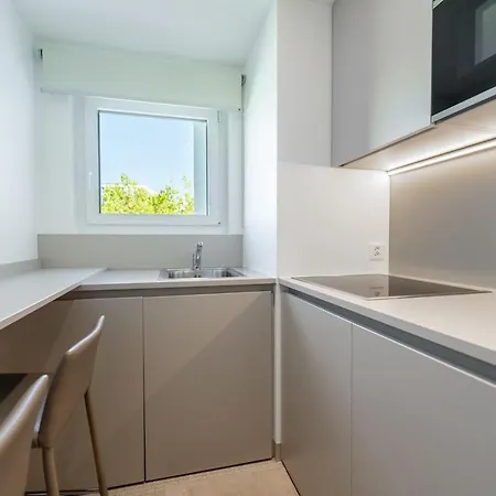 Ξενοδοχείο με διαμερίσματα Attica Residences, Lausanne 4*